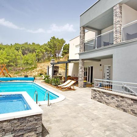 Villa Sara With Sea View And Private Heated Pool Omiš Екстериор снимка