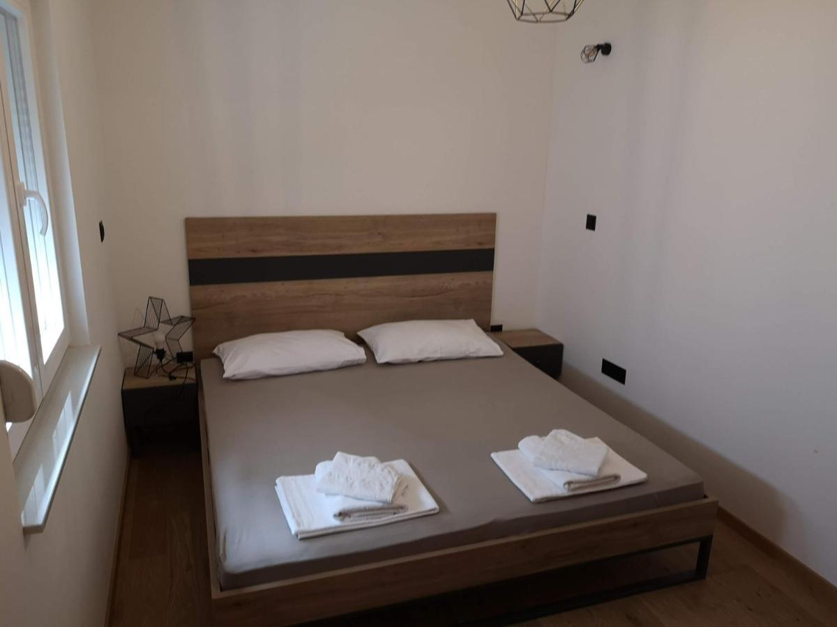 Villa Sara With Sea View And Private Heated Pool Omiš Екстериор снимка