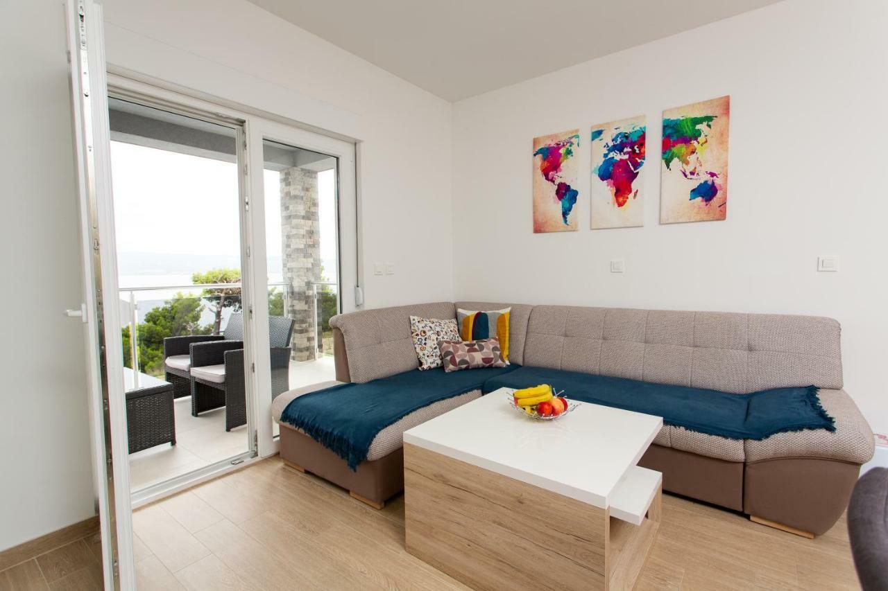 Villa Sara With Sea View And Private Heated Pool Omiš Екстериор снимка
