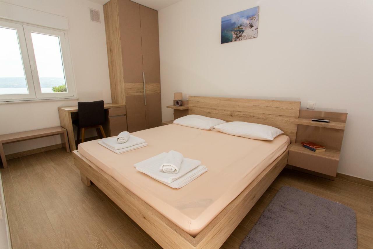 Villa Sara With Sea View And Private Heated Pool Omiš Екстериор снимка