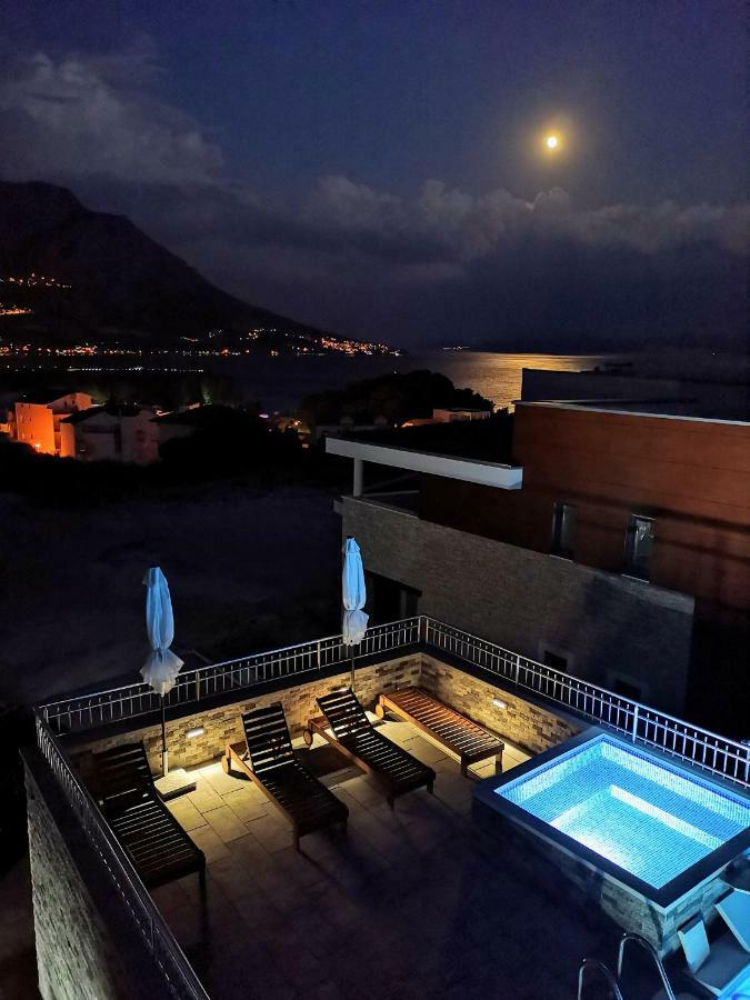 Villa Sara With Sea View And Private Heated Pool Omiš Екстериор снимка